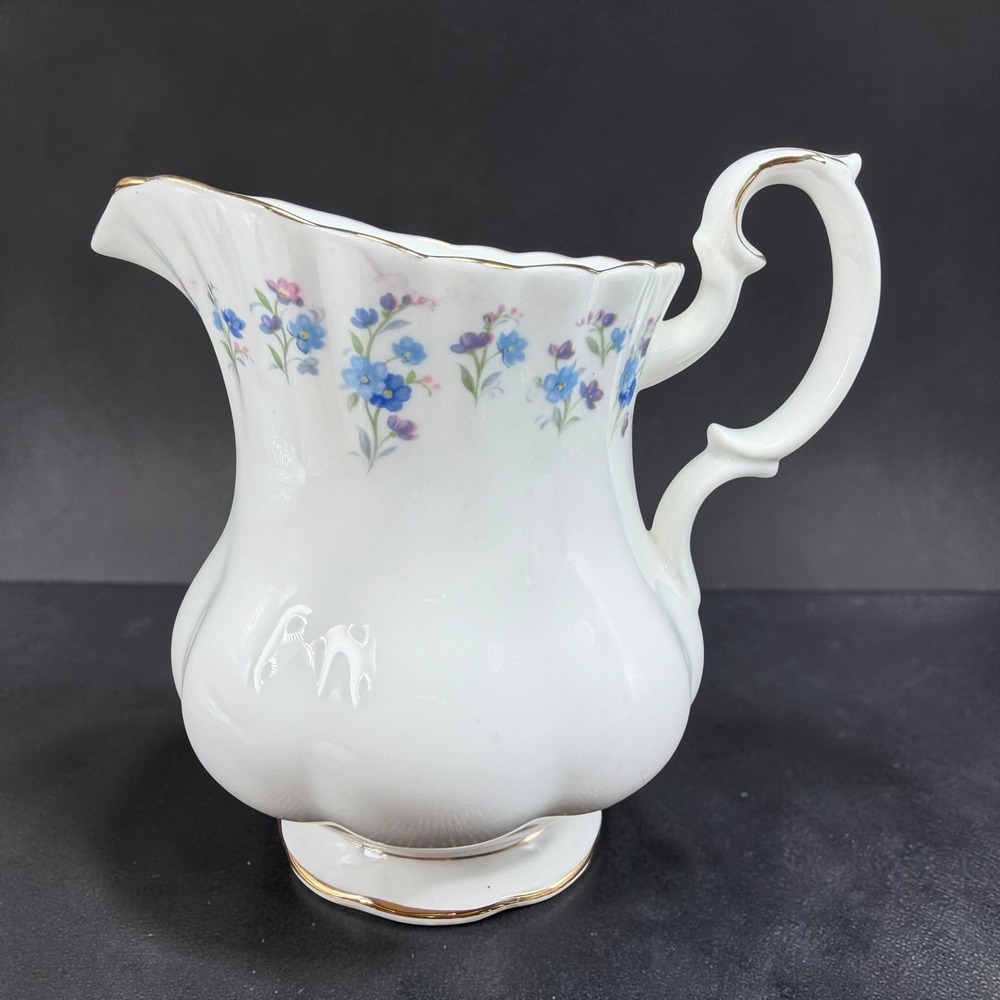 Royal Albert Memory Lane Creamer Bone China Blue Forget Me Not Gold Trim England